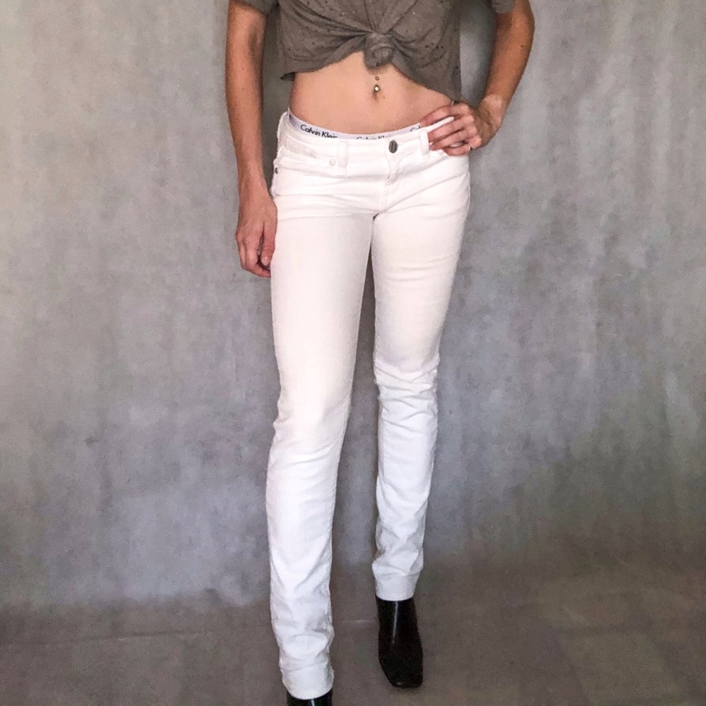 BCBG MaxAriza White Denim Jeans